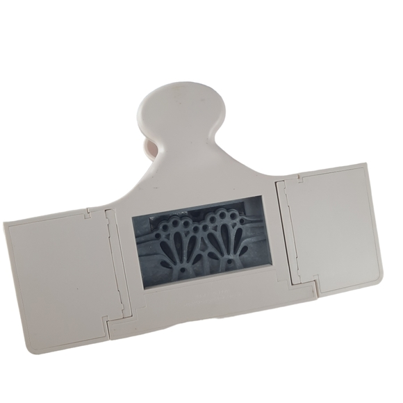 Martha Stewart Punch Paper Scrapbooking Card Making - Picture 6 of 6